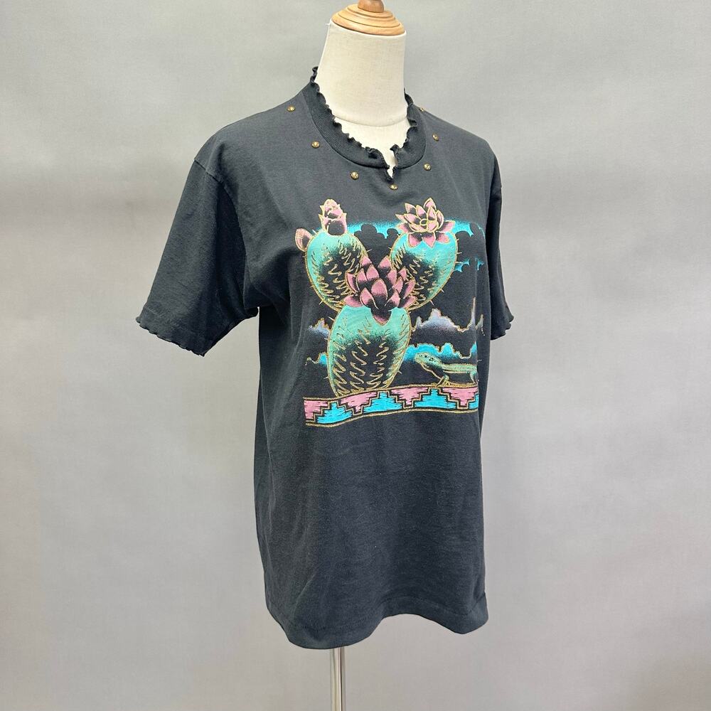 Vintage 90s southwestern cactus graphic tee ruffle v neck Size - Picture 3 of 16